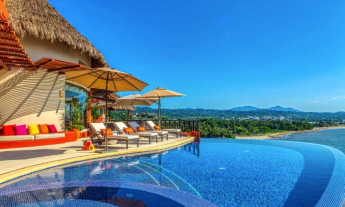 La Cruz de Huanacaxtle Casa | Luxury Villa Paloma Blanca