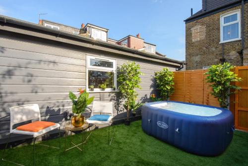 Leyton Apartamento | Luxury Versace 2 Bed Hot Tub Pool Table Sky Tv