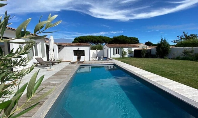Le Bois-Plage-en-Re Casa | Luxury villa 5mn walk from beaches and shops, 6 bedrooms, swimming pool