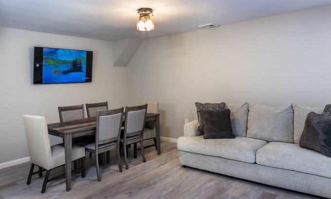 Pineville Casa | Luxury Villa 102 with river access