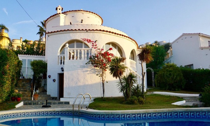 Alcossebre Villa | Villa de lujo (ideal 2 familias), piscina privada, vistas al mar, barbacoa, terrazas, wifi