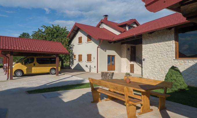 Gospic Villa | Villa de lujo Joja con piscina y SPA