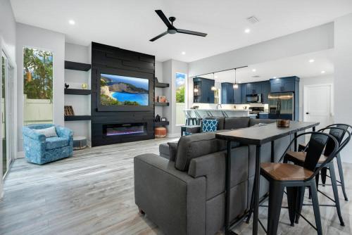 Kissimmee Casa | Luxury Villa Near Disney I Fully Renovated