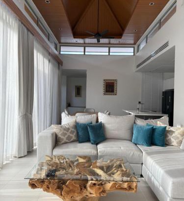 Ban Mut Dok Khao Villa | Luxury Villa Phuket