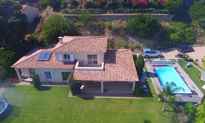 Alata Casa | Villa de lujo, piscina, vista al mar, ubicada a 10 minutos de la ciudad y la playa de Ajaccio