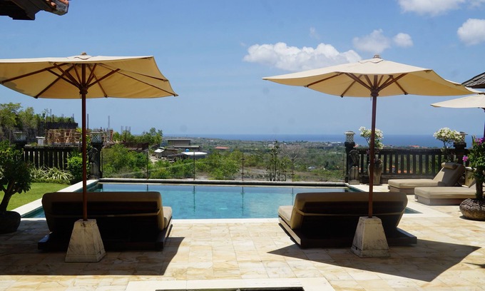 Jimbaran Villa | de lujo de 4 dormitorios villa con el golf, playas de surf y vistas al mar