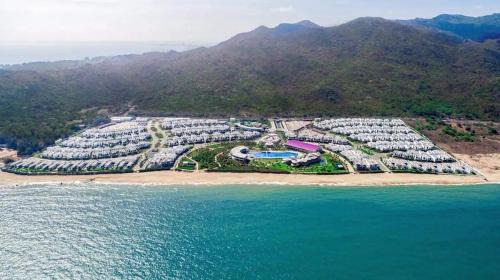 Long Hai Villa | Luxury Villa - Relax - Fun - Near Vung Tau