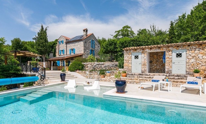 Selce Villa | Luxury villa Summer Romance Selce with heated pool and private garden near the beach for 6 persons
