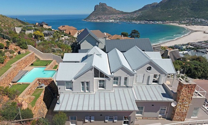 Scott Estate Villa | Villa de lujo con espectaculares vistas al mar y montaña.
