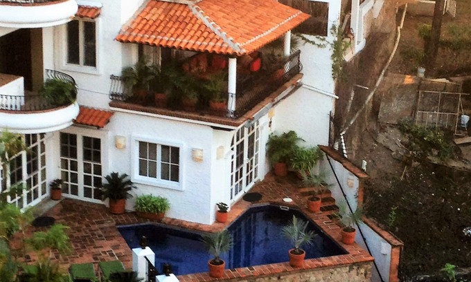 Romantic Zone Villa | Villa de lujo con piscina climatizada con vista a la bahía, mucama y chef