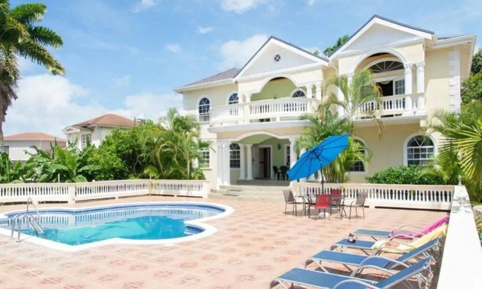 IronShore Estates Casa | Luxury Villa with Amazing Ocean Views