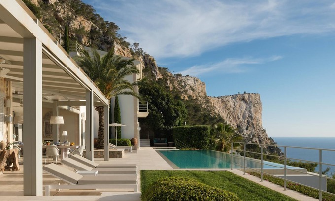 Port d'Andraitx Villa | Villa de lujo con fantásticas vistas al mar y puestas de sol durante todo el año