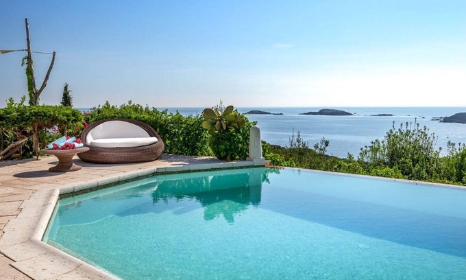 Porto Cervo Villa | Luxury Villa with Infinity Pool