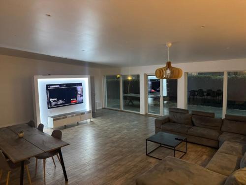 Taastrup Villa | Luxury villa with modern design & spa bathroom