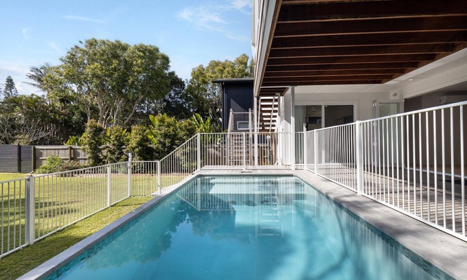 New Brighton Casa | Luxury Villas The Break (Heated Pool)