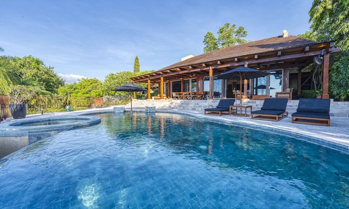Papagayo Peninsula Casa | Casa de 5 habitaciones + barco privado / capitán y chef en Península Papagayo!