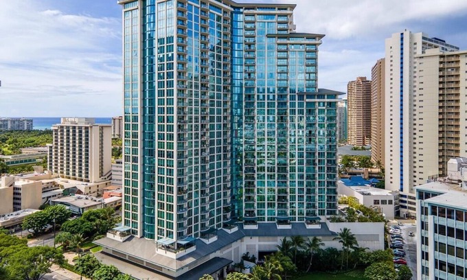 Waikiki Condominio | Luxury Waikiki condo - 28th floor! Stunning views, convenient location, parking