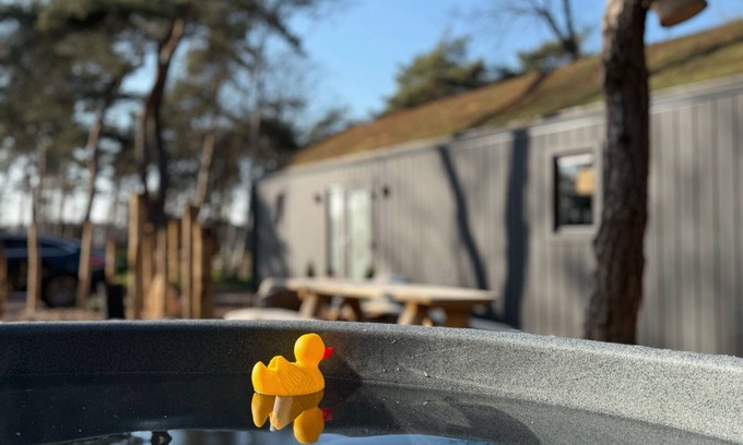 Municipality of Hellendoorn Chalet De Esquí | Wellness lodge with private hot tub