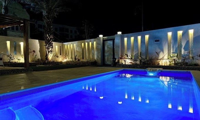 Village Road Casa | Luxury white villa W/pool