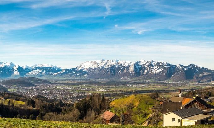 Dafins Casa | Lujo con una vista espectacular en los Alpes.