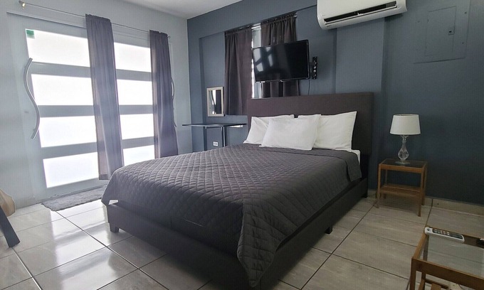 Aguadilla Pueblo Apartamento | SURFER'S ZEN DEN @ THE VILLA