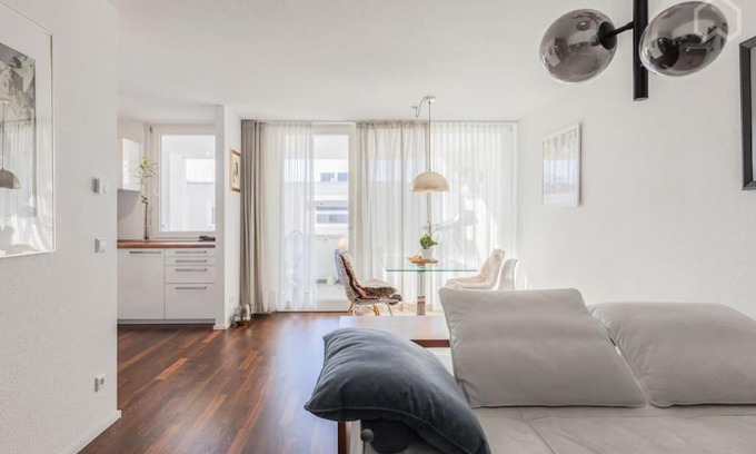 Boeblingen Apartamento | Luxus 3-Zimmer Apartment mit Balkon & Homeoffice & Parkplatz in TOP-Lage nahe an Mercedes-Benz mit Kinderbetten