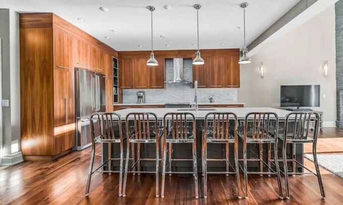 Canmore Apartamento | PRESENTACIÓN DE LA TUB CALIENTE PRIVADA + 2500 SQ FT DE VIVIR