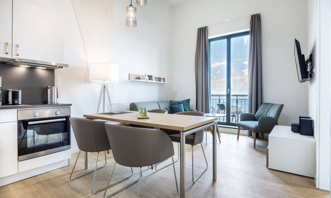 Wismar Apartamento | Luxus-apartment mit Galerieschlafzimmer, Dachterrasse und Einmaligem Hafenblick!