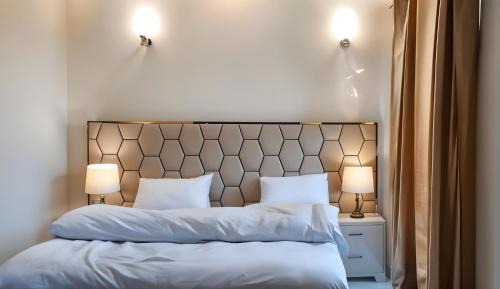Lahore Casa | Luxus Gold Villa DHA Near Airport & Raya