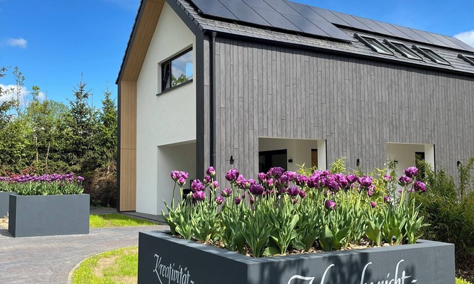 Basthorst Casa | Luxus Wellnesshaus für bis zu 6 Personen - mit Sauna & Whirlpoolwanne - BJ 2023