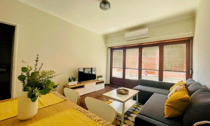 Alcantara Apartamento | LX Factory & Lisbon Congress Centre Apartment