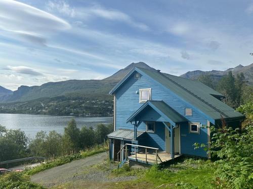 Lyngseidet Casa | Lyngen Blue House