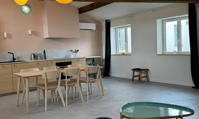 La Presqu'ile Apartamento | LYON Bellecour quiet area near fabric museum - ideal for families