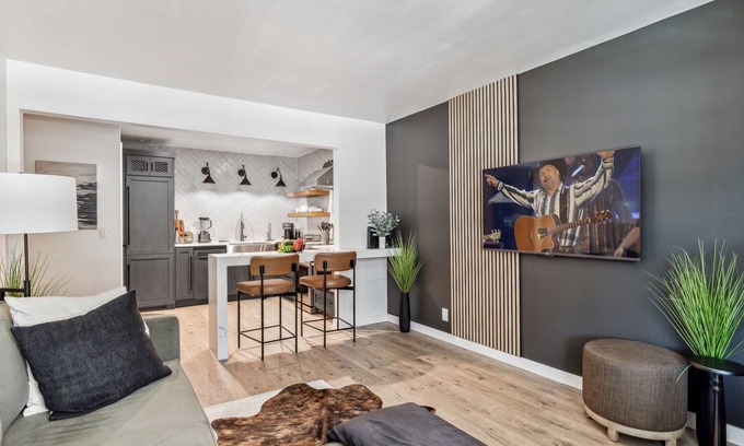 Music Row Casa | Lyric Loft - Music Row - 4 Mins to Broadway