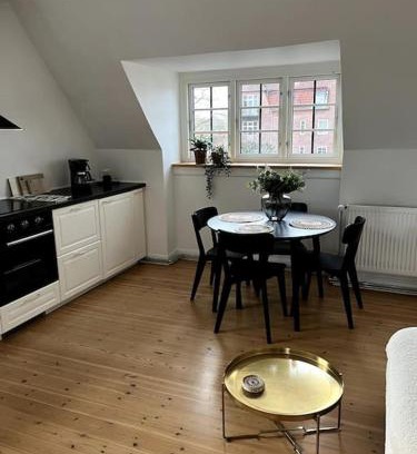 Odense Apartamento | Lys nyrenoveret lejlighed i Odense C