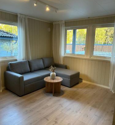 Hamresanden Apartamento | Lys rent og trivelig hybelleilighet
