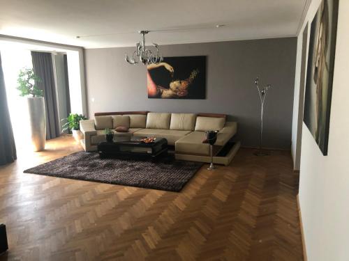 Flingern Nord Apartamento | Möbelierte 3-Zimmer-Wohnung mit luxuriöser Innenausstattung in Zentrum