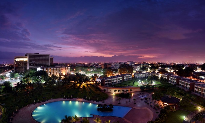 Victoria Borg Hotel | Mövenpick Ambassador Hotel Accra