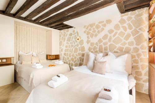 3rd Arrondissement Apartamento | M1 - Magnificent Studio in Le Marais's Heart