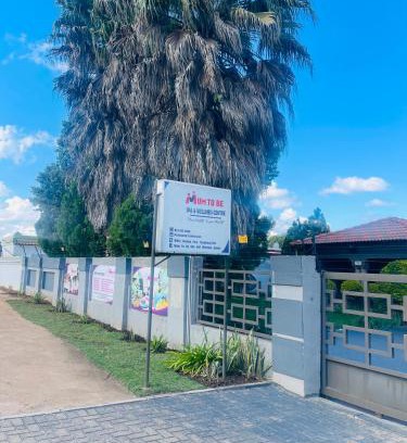 Mmabatho Casa | M2B guest lodge - Mum to be spa