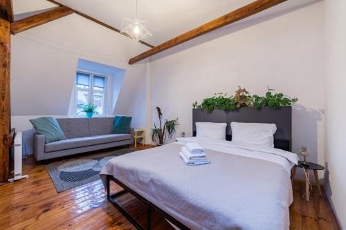 Grunwald Apartamento | Małeckiego Moments Apartment by BookingHost