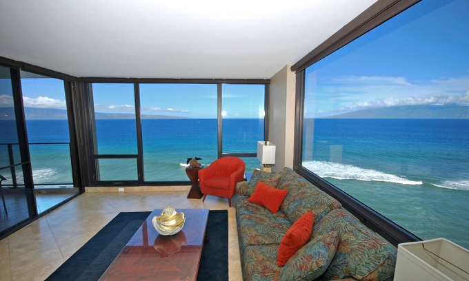 Honokowai Condominio | ¡ESPECTACULARES VISTA DE 270 GRADOS-MAR DIRECTO FRENTE AL ESQUINA! PREMIUM 2BR / 2BA!