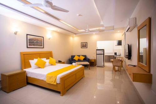 Lahore Apartamento | Maati Spaces - Rooms with Kitchen