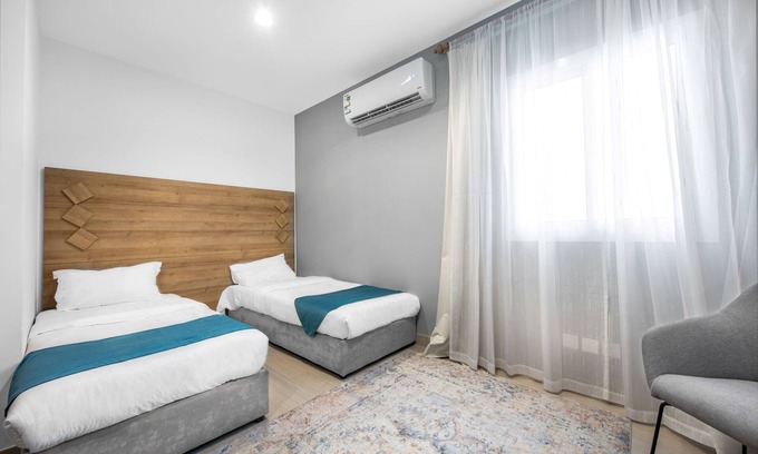 King Abdul Aziz Road Apartamento | Mabaat - White Pearl Al Basatin - 600