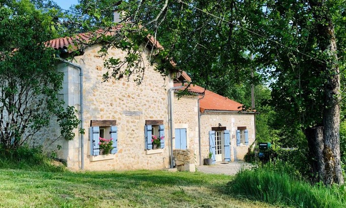 Saint-Pierre-de-Cole Cama Y Desayuno | MaBelle rêve B&B