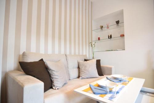 Doctor Barraquer-Grupo Renfe-Policlinico Apartamento | Macarena Home