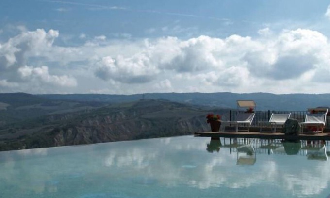 Il Poggio Otro | Villa with four apartments