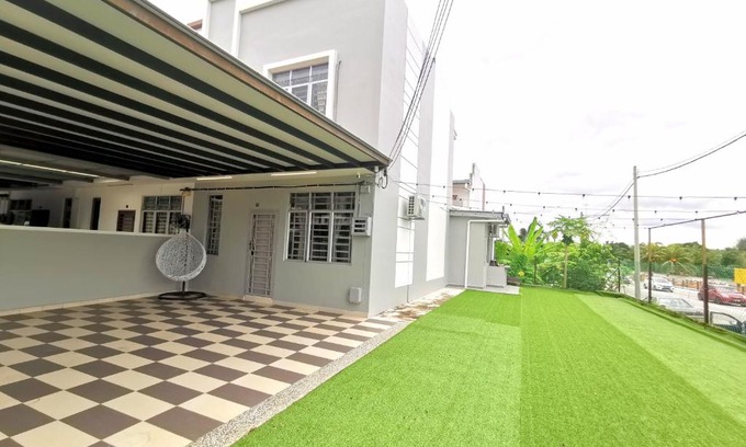 Taman Daya Casa | Maco Home Premium Suite Corner at Mount Austin Taman Daya