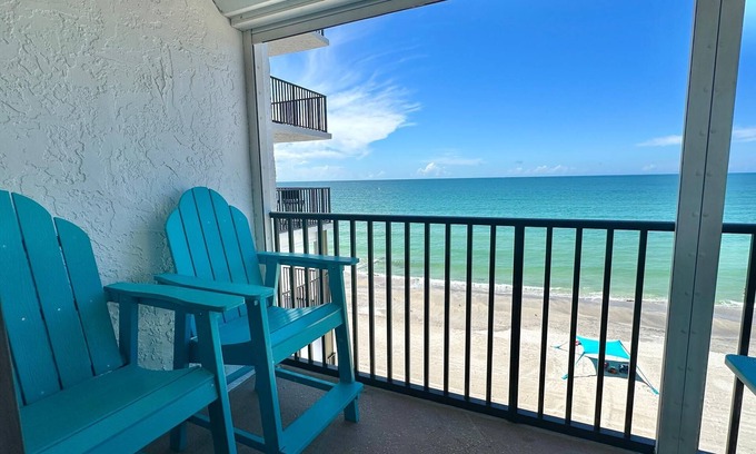 Madeira Beach Condominio | Madeira Towers 504 Corner Beachfront Unit