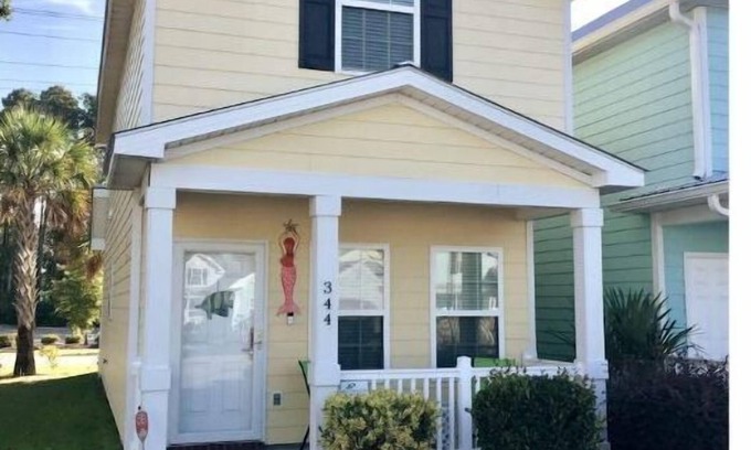 Myrtle Beach Cabaña | Madeline's Mermaid Beach Getaway